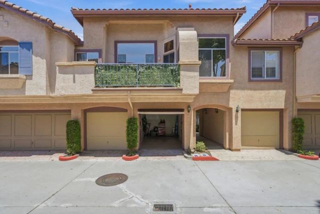 11354 Via Rancho San Diego F, El Cajon, CA 92019