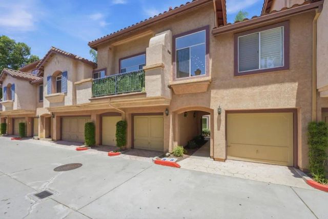 11354 Via Rancho San Diego F, El Cajon, CA 92019
