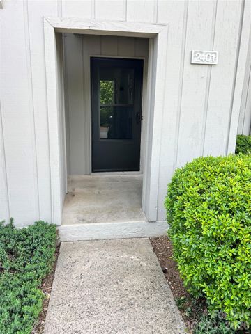 2401 Abbey Circle, Asheville, NC 28805