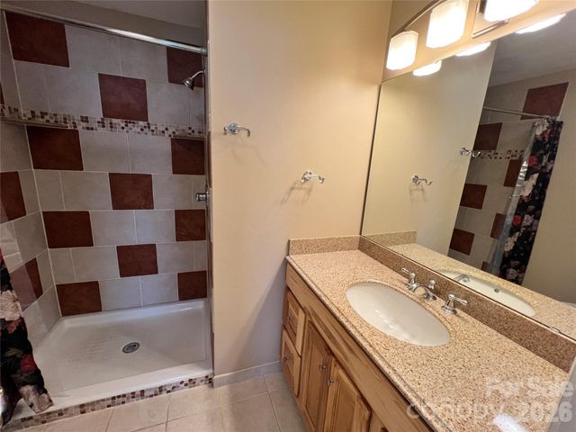 2401 Abbey Circle, Asheville, NC 28805