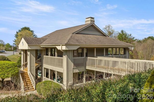 2401 Abbey Circle, Asheville, NC 28805