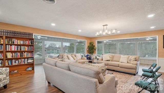 2401 Abbey Circle, Asheville, NC 28805