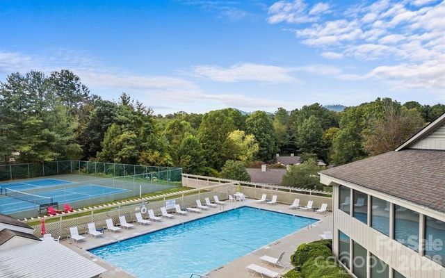 2401 Abbey Circle, Asheville, NC 28805