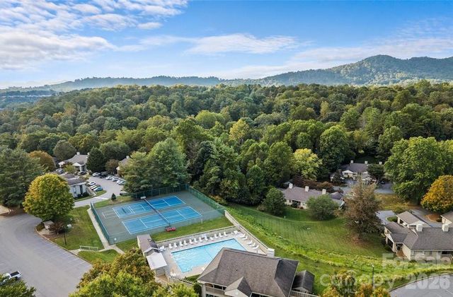 2401 Abbey Circle, Asheville, NC 28805