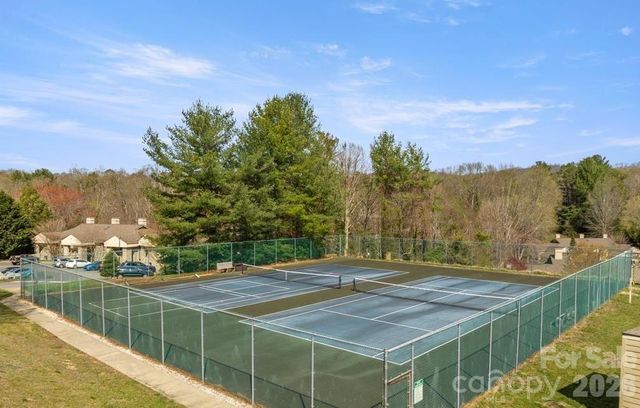 2401 Abbey Circle, Asheville, NC 28805
