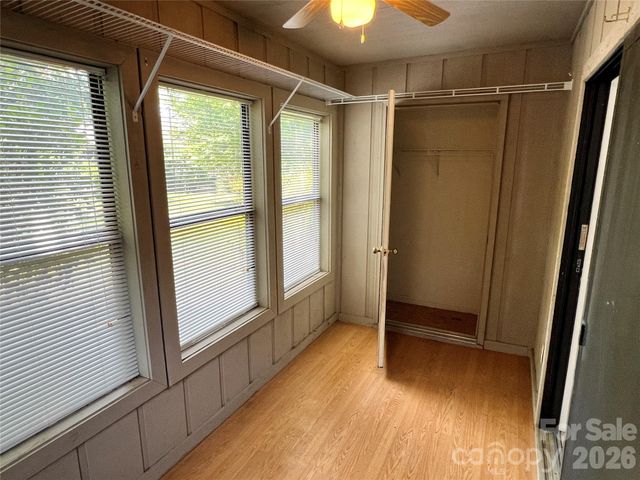 2401 Abbey Circle, Asheville, NC 28805