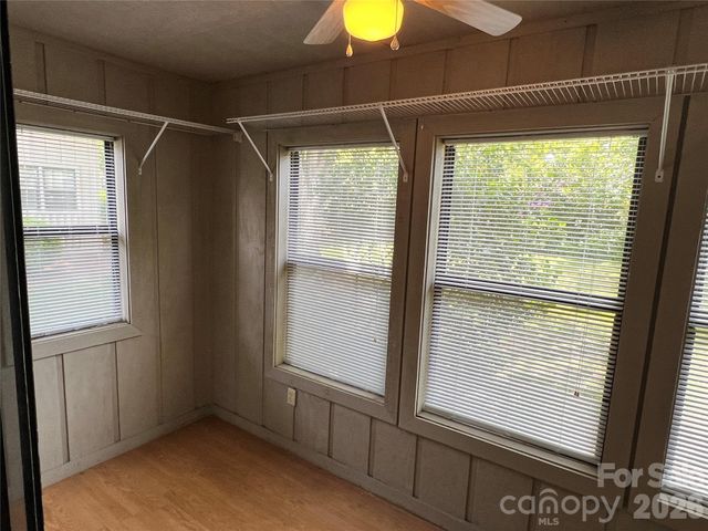 2401 Abbey Circle, Asheville, NC 28805
