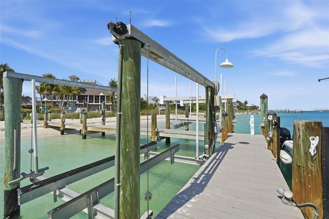 211 KINGFISHER DRIVE, Captiva, FL 33924