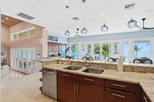 211 KINGFISHER DRIVE, Captiva, FL 33924