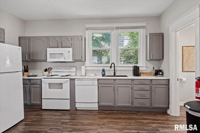 112 N MACARTHUR Boulevard, Springfield, IL 62702