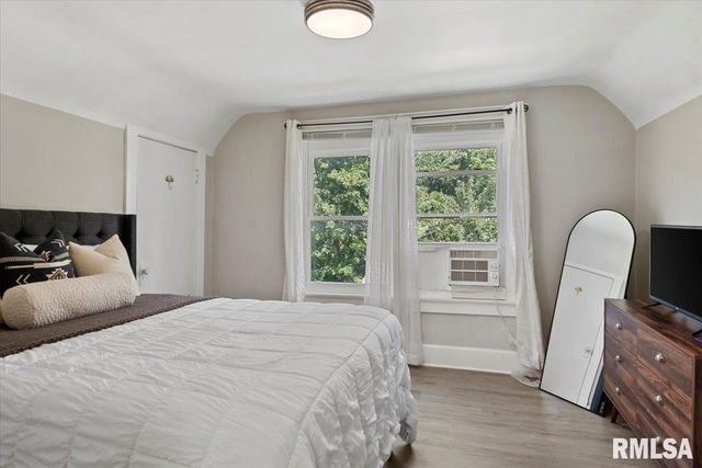 112 N MACARTHUR Boulevard, Springfield, IL 62702