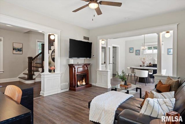 112 N MACARTHUR Boulevard, Springfield, IL 62702