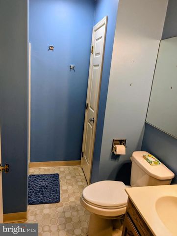 33 WOODLAND EST, Lebanon, PA 17042
