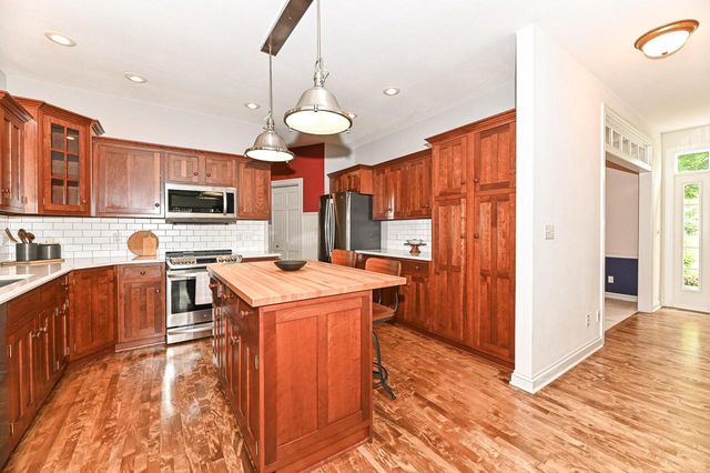 W151N10763 Preserve PARKWAY, Germantown, WI 53022