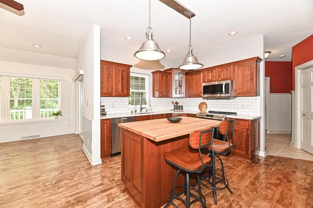 W151N10763 Preserve PARKWAY, Germantown, WI 53022