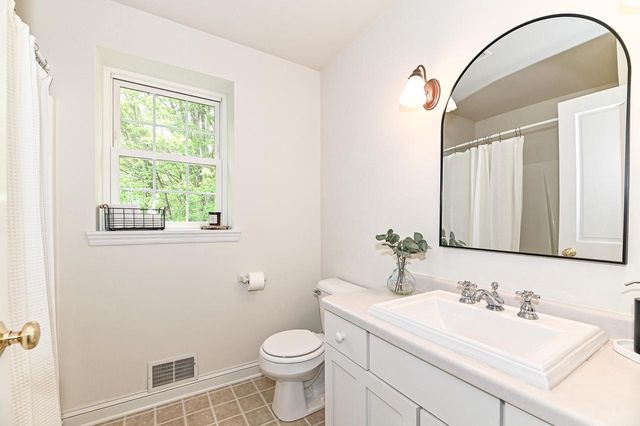 W151N10763 Preserve PARKWAY, Germantown, WI 53022