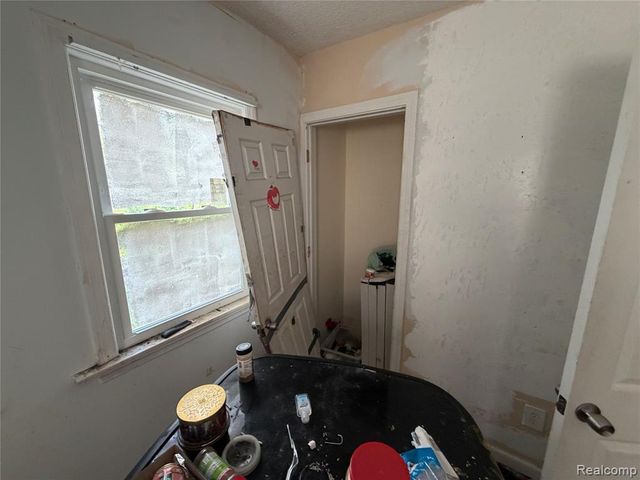 20429 Santa Rosa Drive, Detroit, MI 48221