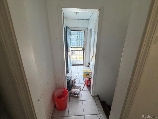 20429 Santa Rosa Drive, Detroit, MI 48221
