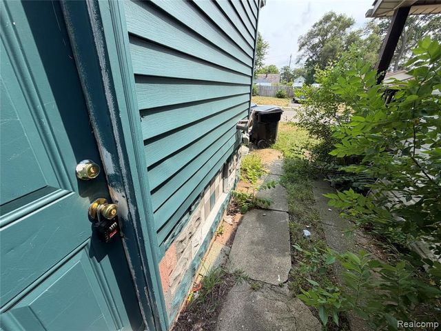20429 Santa Rosa Drive, Detroit, MI 48221