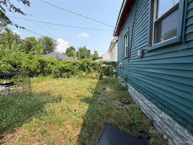 20429 Santa Rosa Drive, Detroit, MI 48221