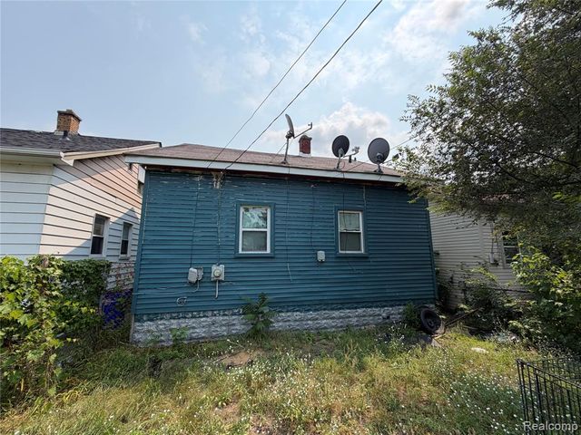 20429 Santa Rosa Drive, Detroit, MI 48221