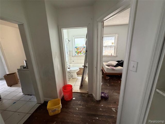 20429 Santa Rosa Drive, Detroit, MI 48221