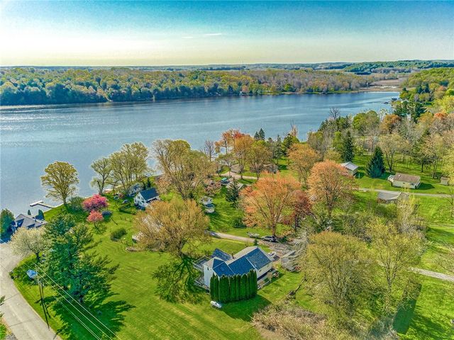 10293 Connecticut Ave, Huron, NY 14590