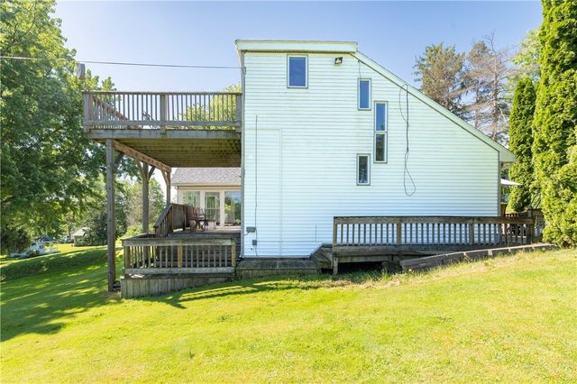10293 Connecticut Ave, Huron, NY 14590