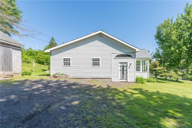10293 Connecticut Ave, Huron, NY 14590