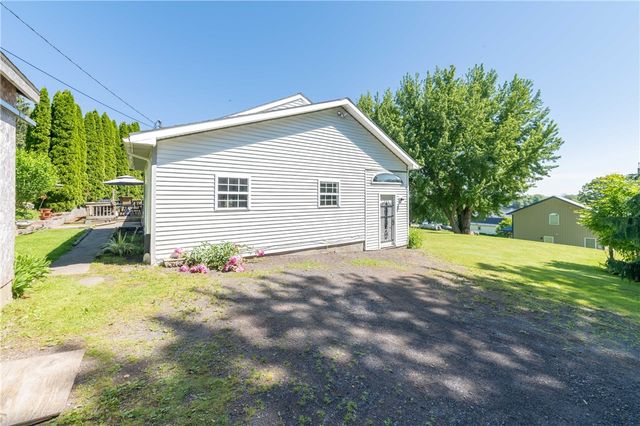 10293 Connecticut Ave, Huron, NY 14590