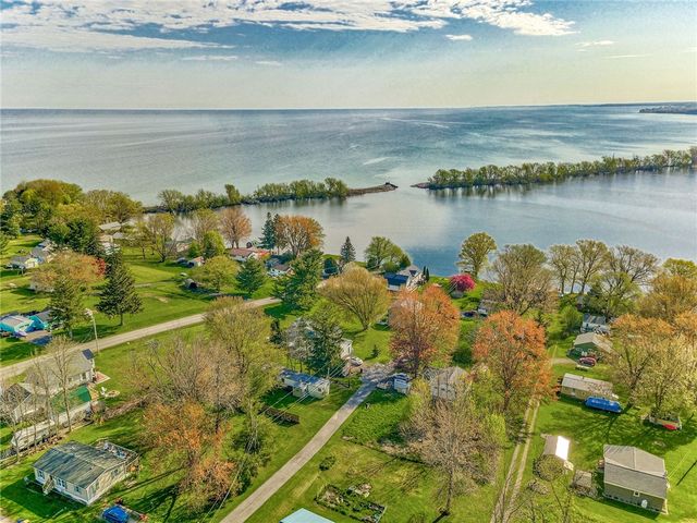 10293 Connecticut Ave, Huron, NY 14590