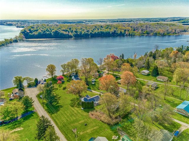10293 Connecticut Ave, Huron, NY 14590