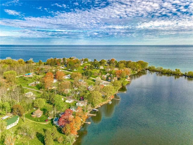 10293 Connecticut Ave, Huron, NY 14590
