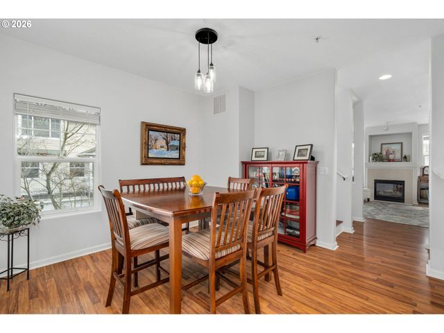 15050 Sw WARBLER Way 103, Beaverton, OR 97007