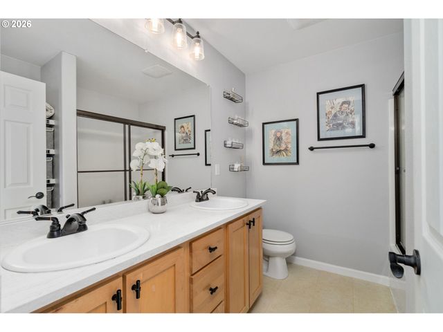 15050 Sw WARBLER Way 103, Beaverton, OR 97007