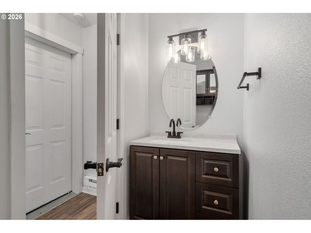 15050 Sw WARBLER Way 103, Beaverton, OR 97007