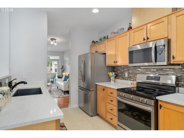 15050 Sw WARBLER Way 103, Beaverton, OR 97007