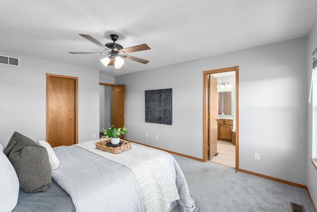 1361 Lake Edge, Goddard, KS 67052