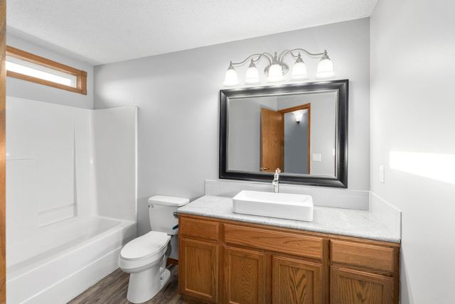1361 Lake Edge, Goddard, KS 67052