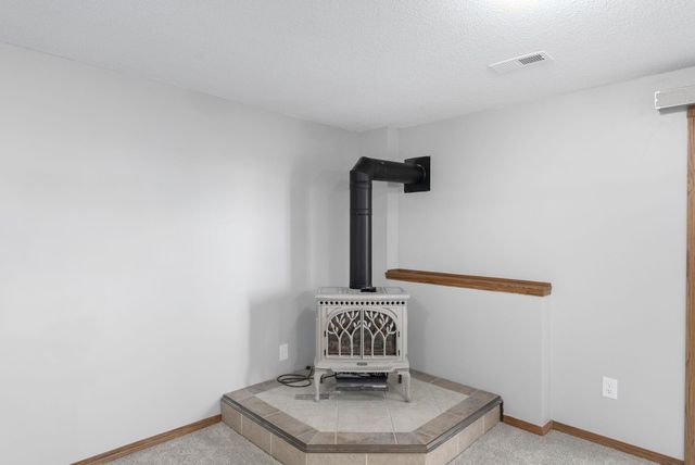 1361 Lake Edge, Goddard, KS 67052