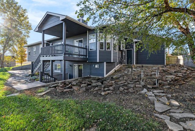 1361 Lake Edge, Goddard, KS 67052