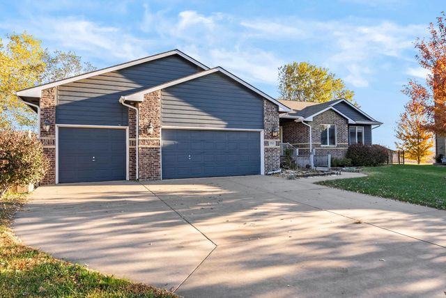 1361 Lake Edge, Goddard, KS 67052