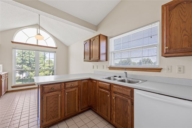 3490 Willowridge Road D, Marion, IA 52302