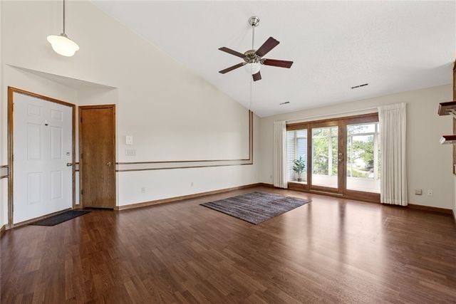 3490 Willowridge Road D, Marion, IA 52302