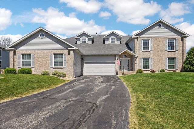 3490 Willowridge Road D, Marion, IA 52302