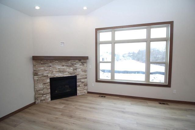 522 Calvin LANE, Racine, WI 53406