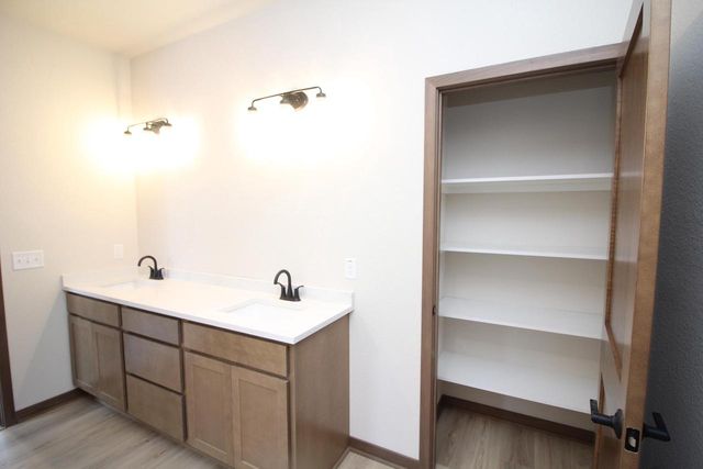 522 Calvin LANE, Racine, WI 53406