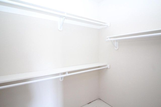 522 Calvin LANE, Racine, WI 53406