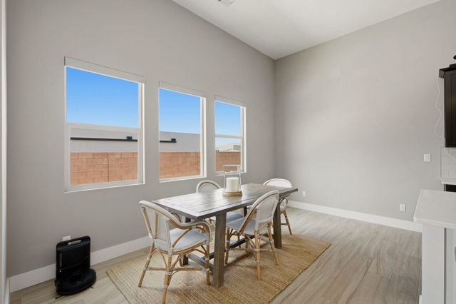 7907 Tiburon Hills Drive NW, Albuquerque, NM 87120