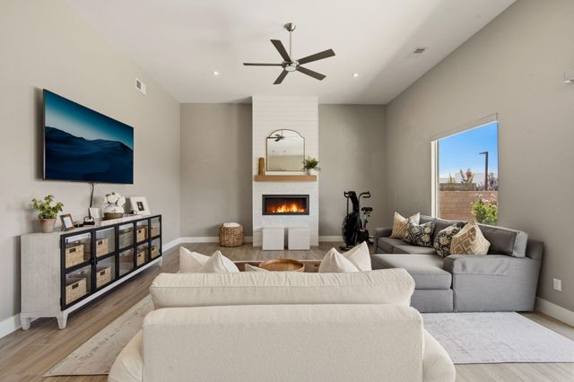 7907 Tiburon Hills Drive NW, Albuquerque, NM 87120